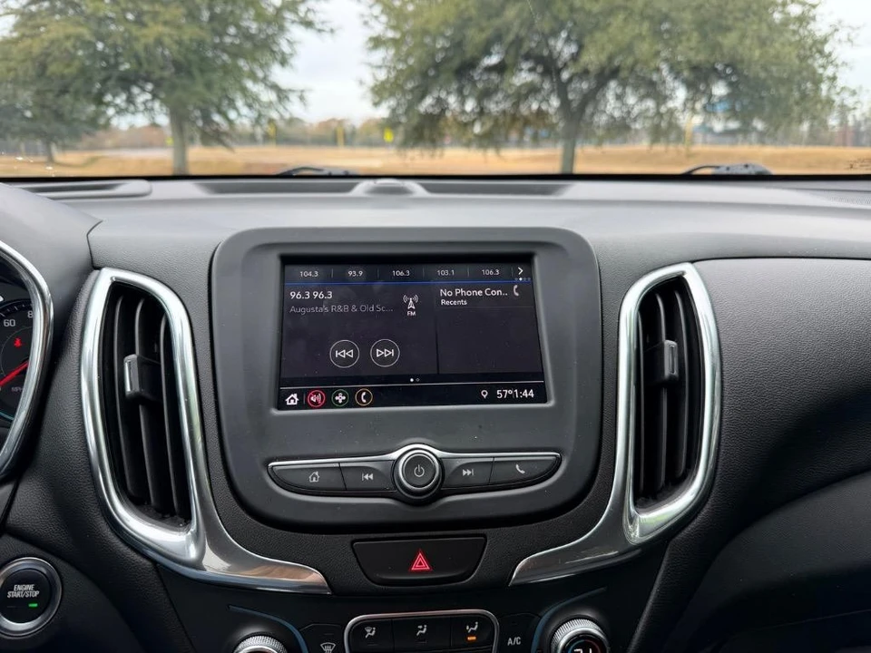 2020 Chevrolet Equinox - Image 12 of 21