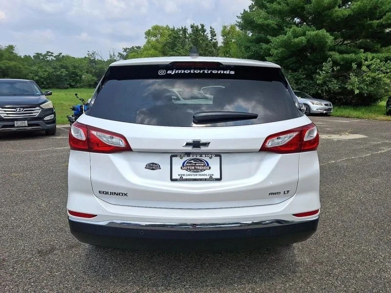 2020 Chevrolet Equinox - Image 5 of 12