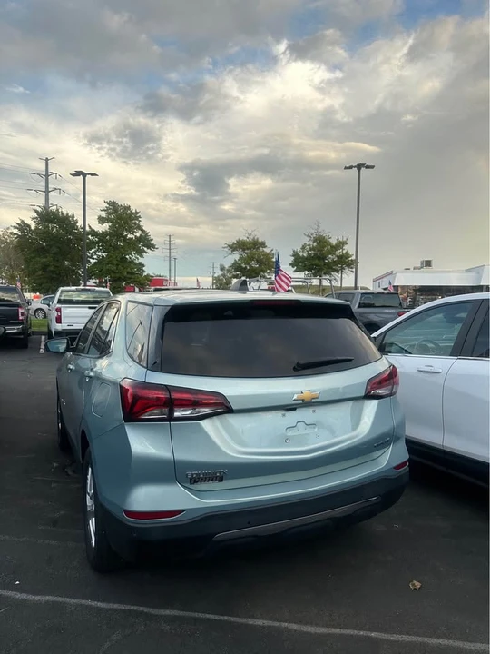 2020 Chevrolet Equinox - Image 2 of 2
