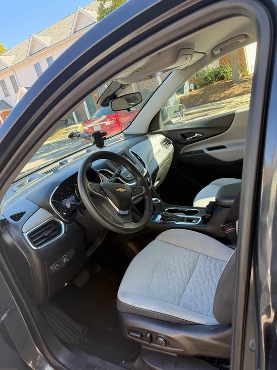 2020 Chevrolet Equinox - Image 9 of 11