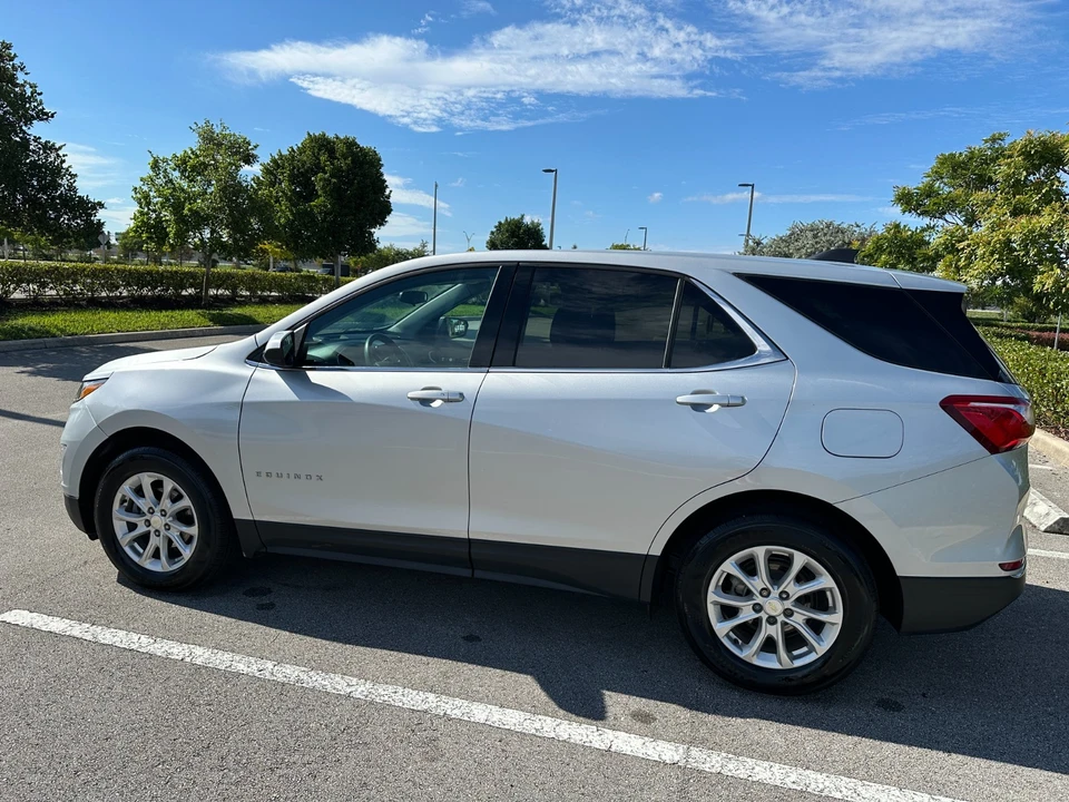 2020 Chevrolet Equinox - Image 5 of 21