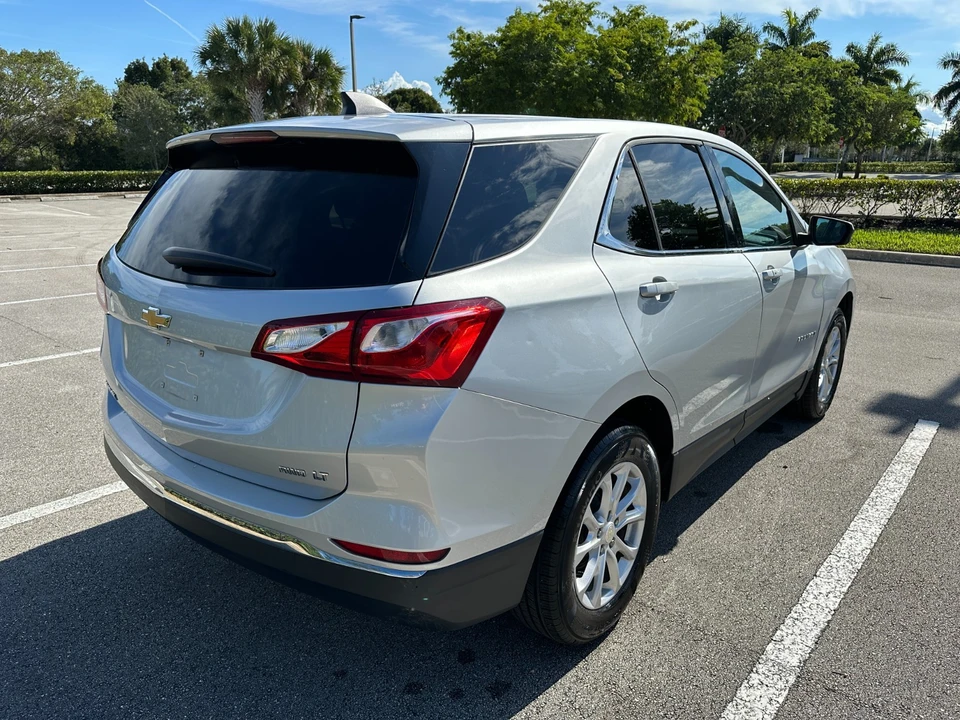 2020 Chevrolet Equinox - Image 8 of 21