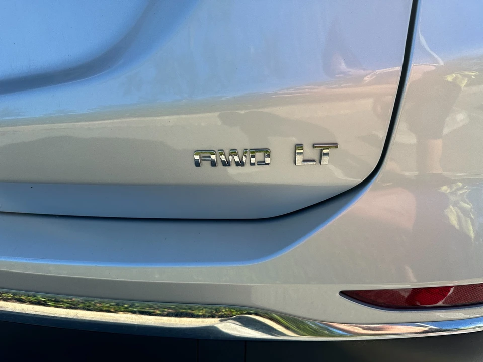 2020 Chevrolet Equinox - Image 18 of 21