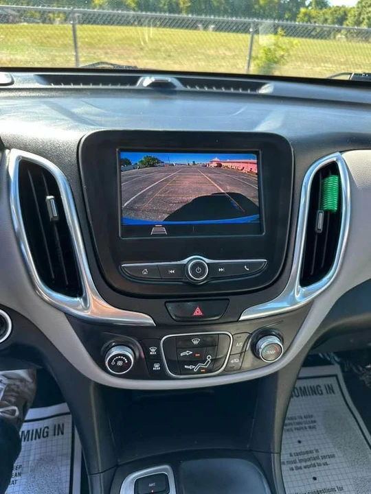 2020 Chevrolet Equinox - Image 8 of 12