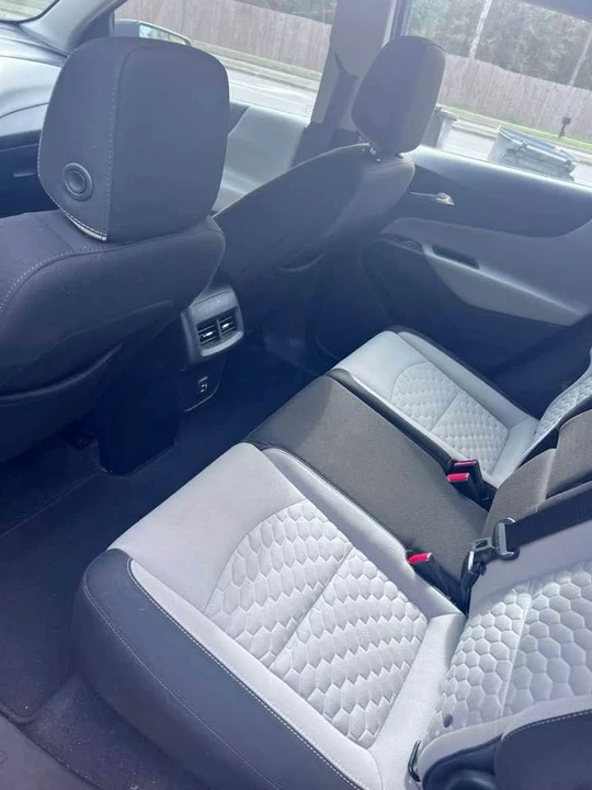 2020 Chevrolet Equinox - Image 8 of 9