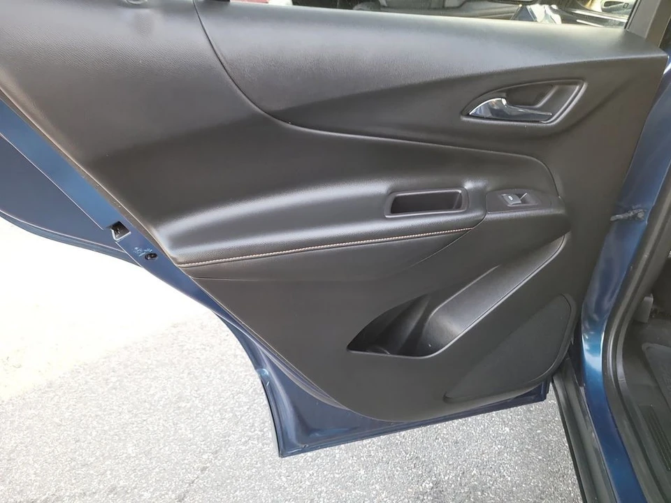 2020 Chevrolet Equinox - Image 10 of 12