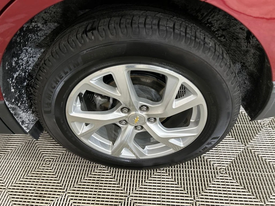 2020 Chevrolet Equinox - Image 10 of 12