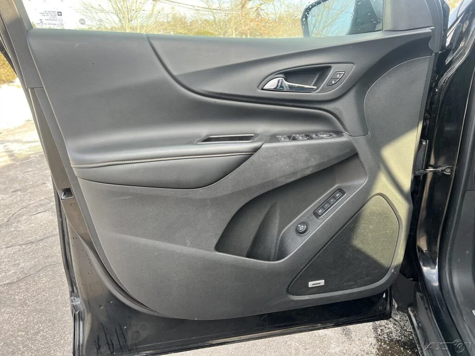 2020 Chevrolet Equinox - Image 11 of 12