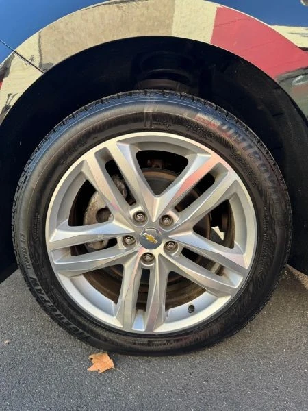 2020 Chevrolet Equinox - Image 10 of 12