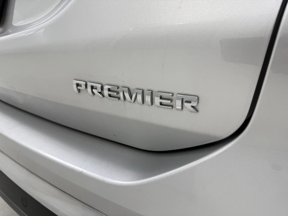 2020 Chevrolet Equinox - Image 10 of 12