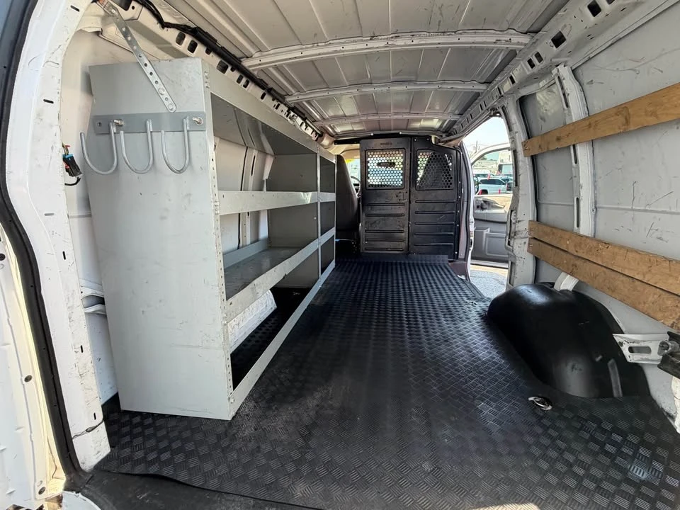 2020 Chevrolet Express - Image 11 of 17
