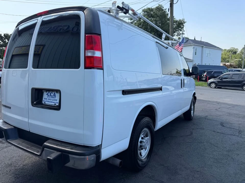 2020 Chevrolet Express - Image 4 of 17