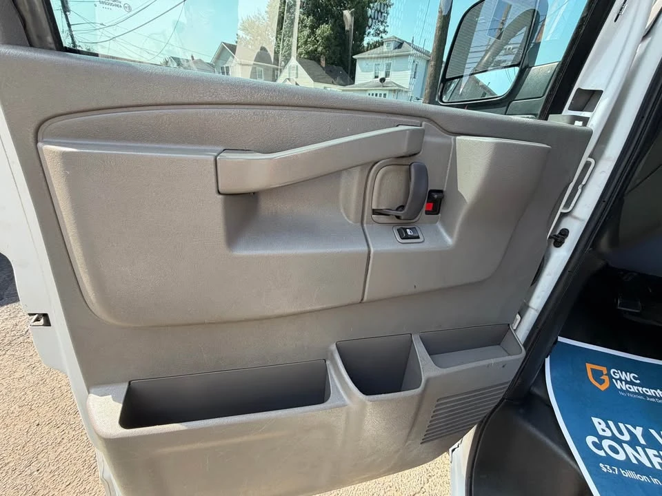 2020 Chevrolet Express - Image 15 of 17