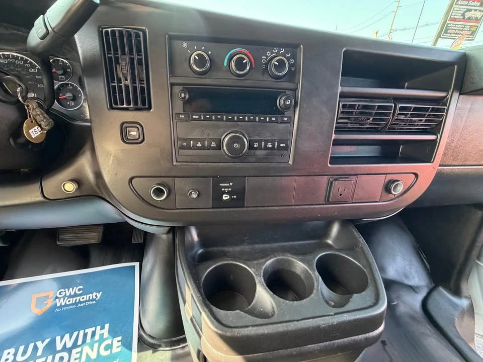 2020 Chevrolet Express - Image 10 of 17
