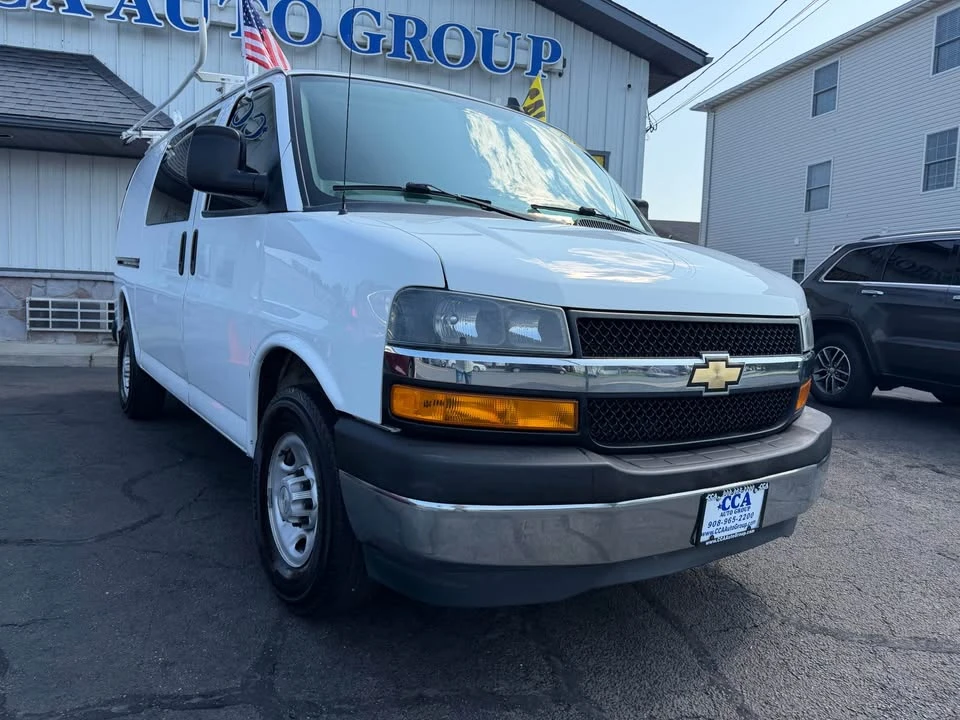 2020 Chevrolet Express - Image 3 of 17