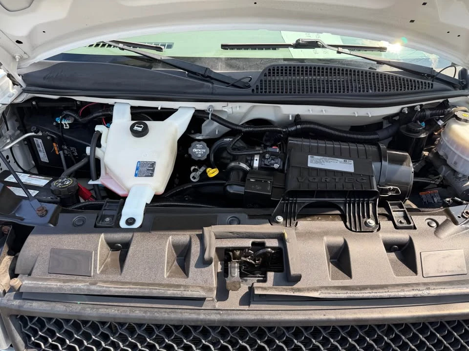 2020 Chevrolet Express - Image 16 of 17
