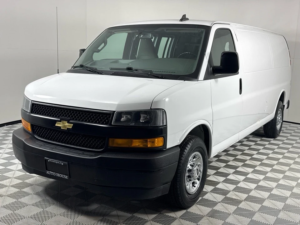 2020 Chevrolet Express - Image 8 of 12