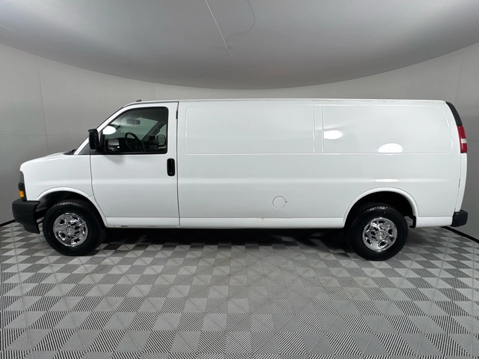 2020 Chevrolet Express - Image 6 of 12
