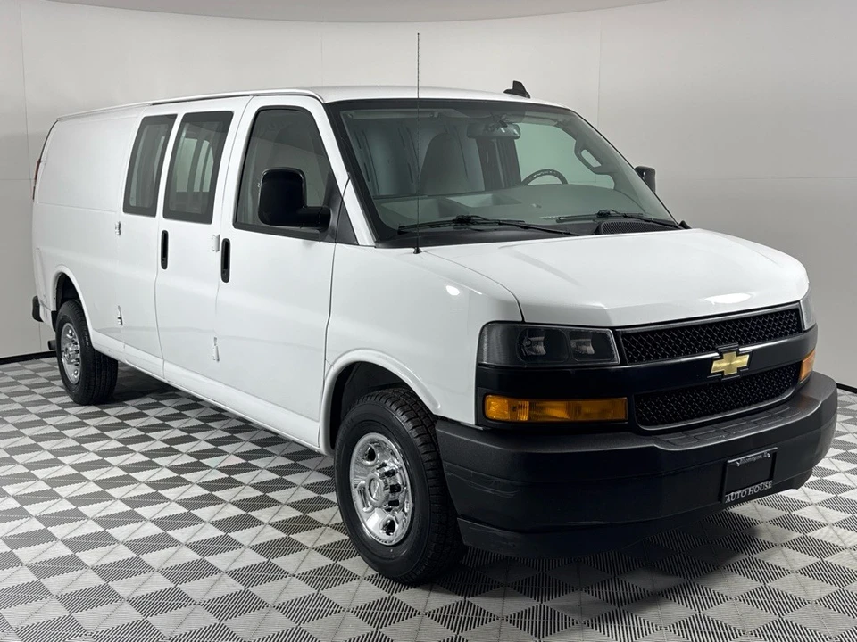 2020 Chevrolet Express - Image 3 of 12