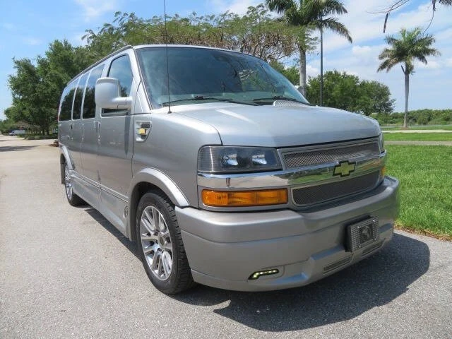 2020 Chevrolet Express - Image 10 of 21