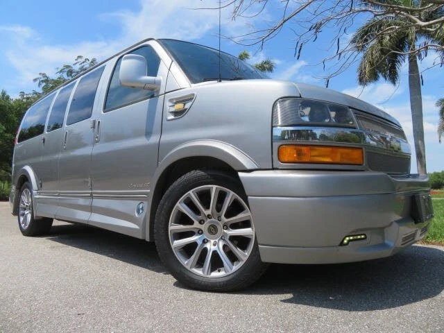 2020 Chevrolet Express - Image 6 of 21