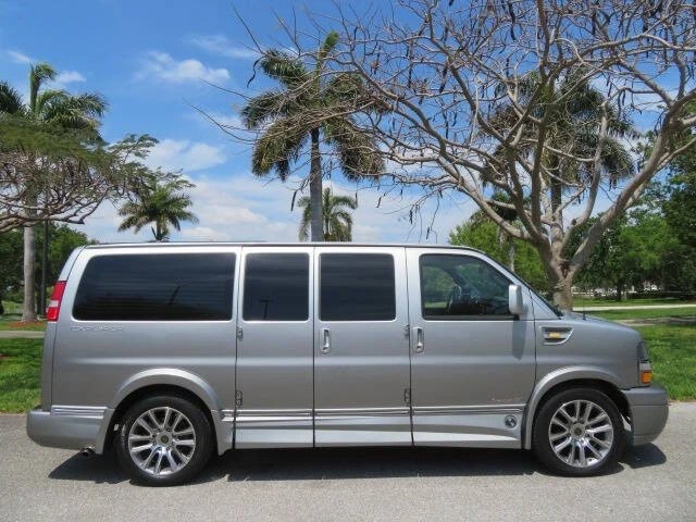 2020 Chevrolet Express - Image 7 of 21
