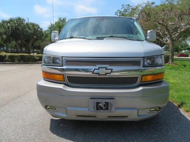2020 Chevrolet Express - Image 11 of 21