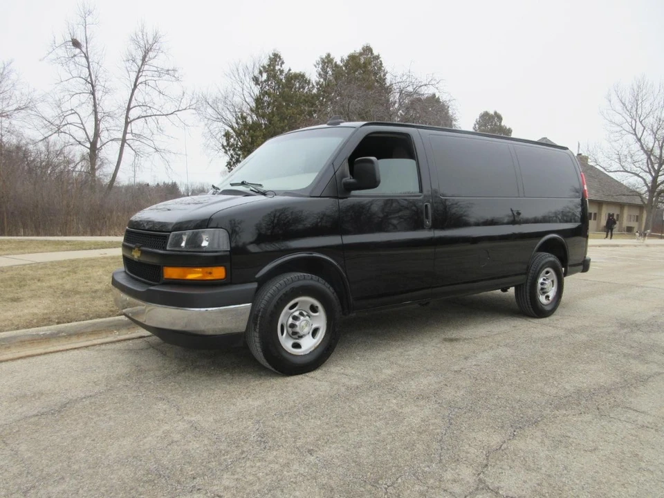 2020 Chevrolet Express - Image 21 of 21