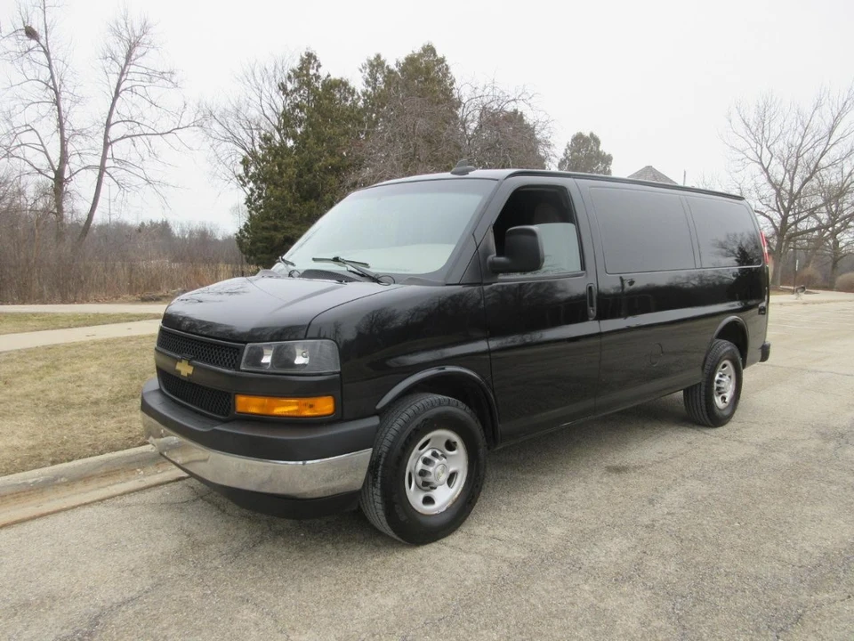 2020 Chevrolet Express - Image 2 of 21