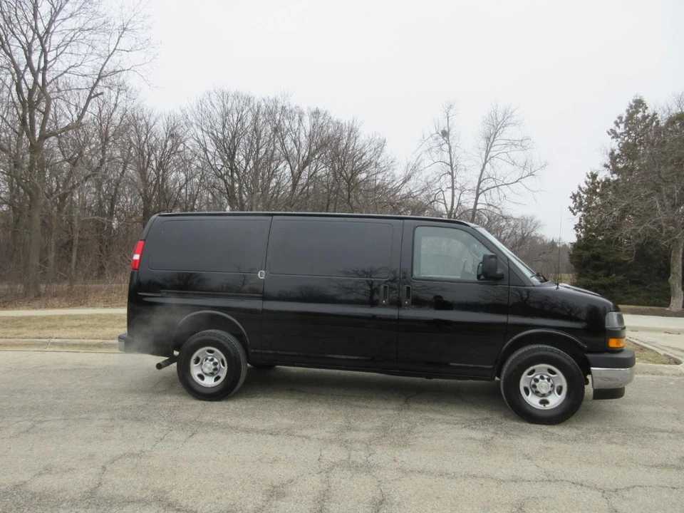 2020 Chevrolet Express - Image 4 of 21