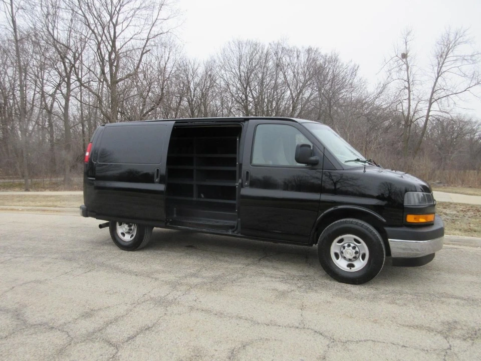 2020 Chevrolet Express - Image 18 of 21
