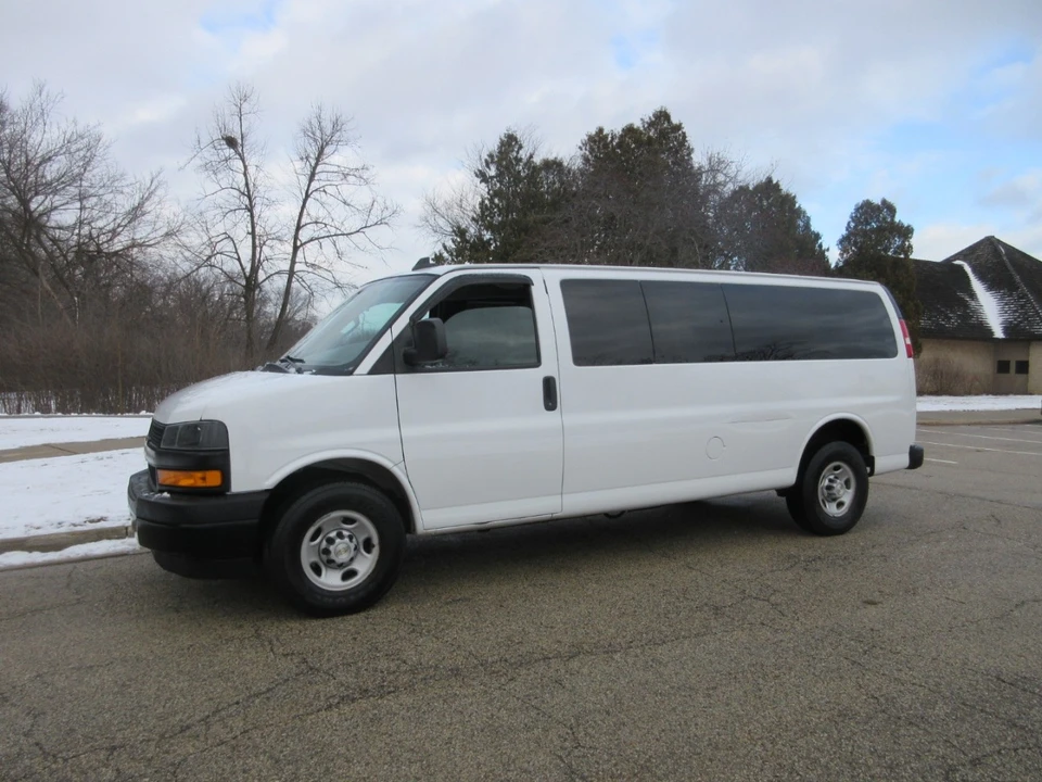 2020 Chevrolet Express - Image 4 of 21