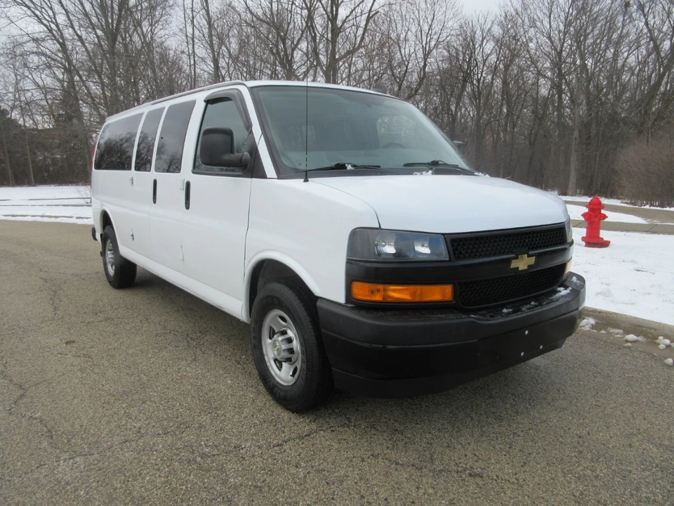 2020 Chevrolet Express - Image 16 of 21