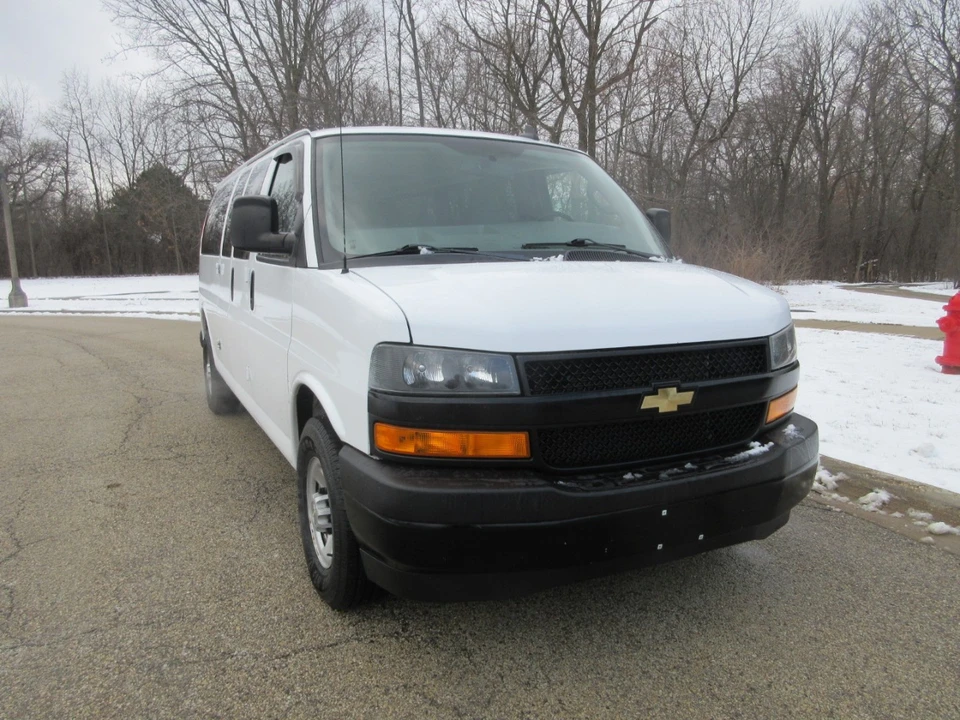 2020 Chevrolet Express - Image 17 of 21