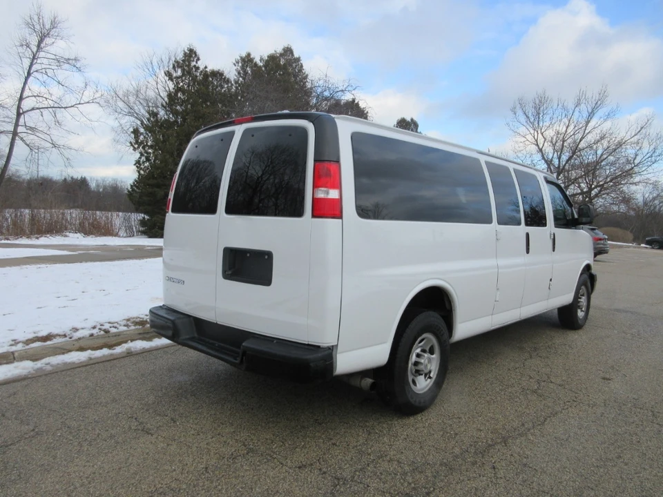 2020 Chevrolet Express - Image 8 of 21