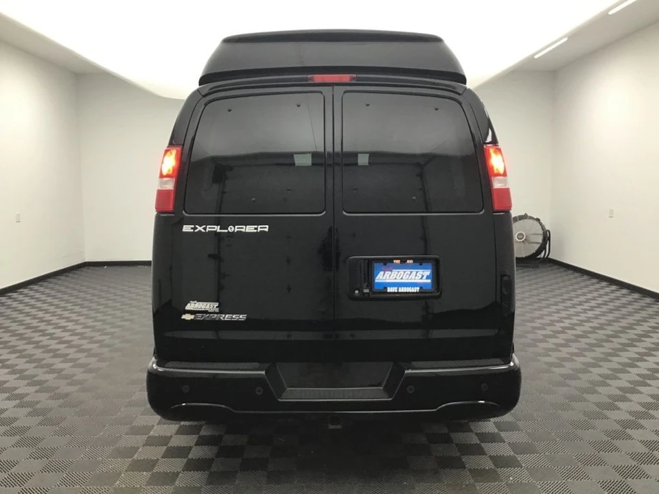 2020 Chevrolet Express - Image 4 of 12