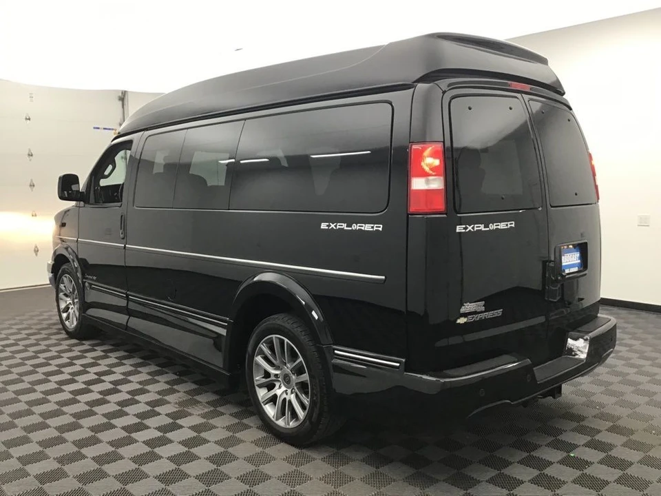 2020 Chevrolet Express - Image 12 of 12