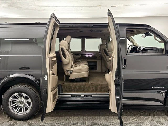 2020 Chevrolet Express - Image 7 of 12
