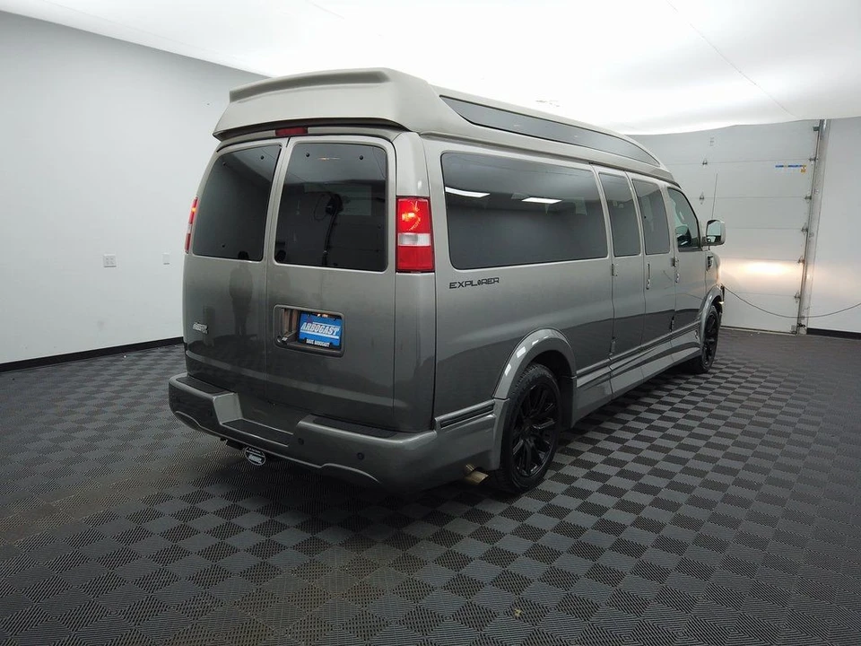 2020 Chevrolet Express - Image 3 of 12