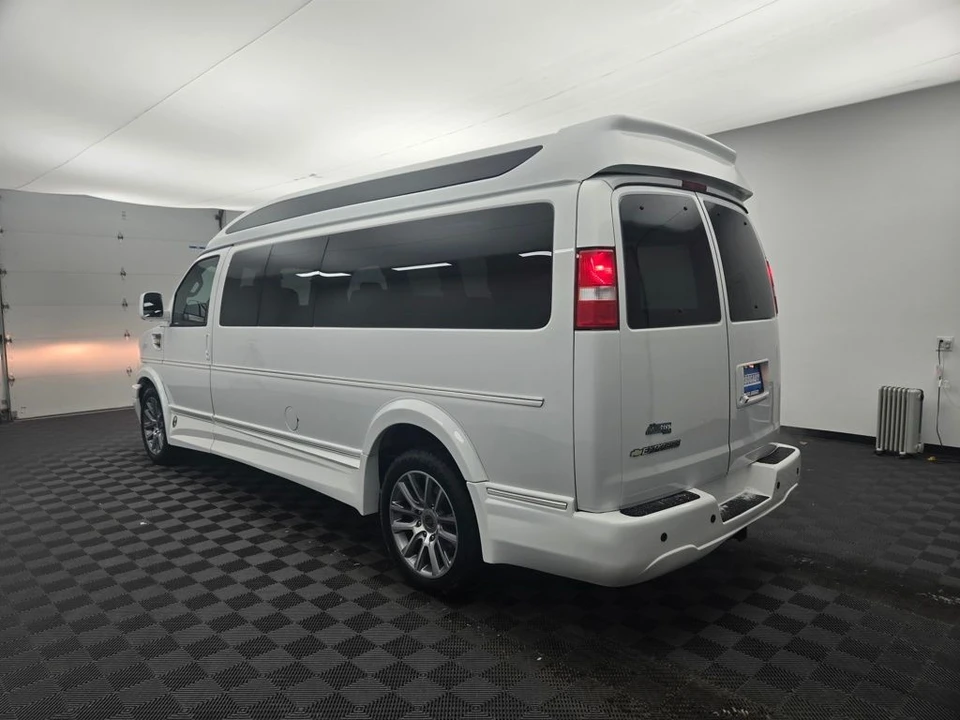2020 Chevrolet Express - Image 10 of 12