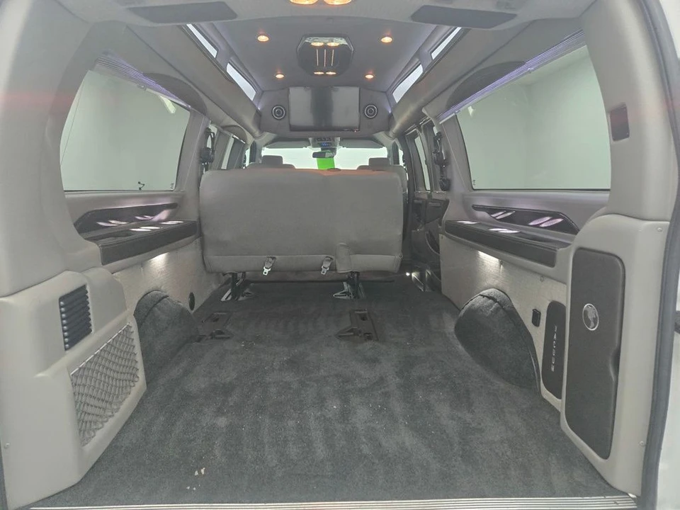 2020 Chevrolet Express - Image 7 of 12