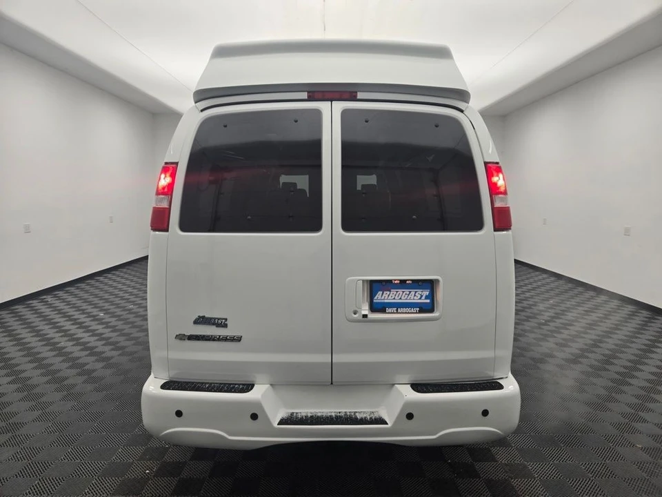 2020 Chevrolet Express - Image 4 of 12