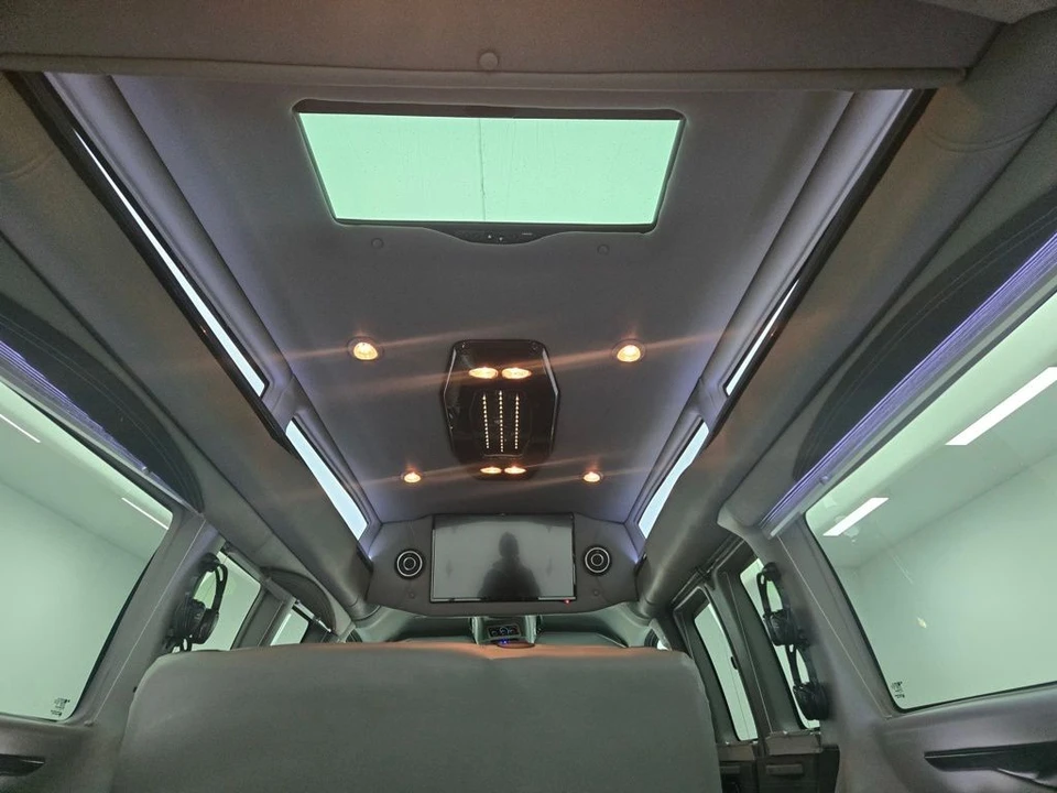 2020 Chevrolet Express - Image 8 of 12