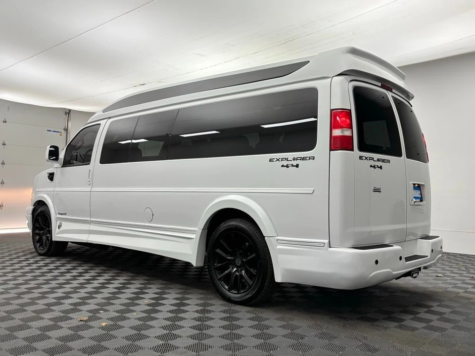 2020 Chevrolet Express - Image 11 of 12