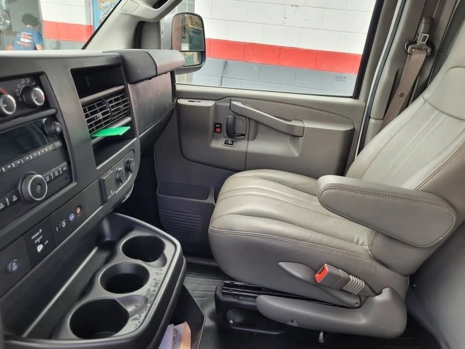 2020 Chevrolet Express - Image 9 of 11