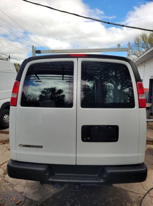 2020 Chevrolet Express - Image 5 of 11