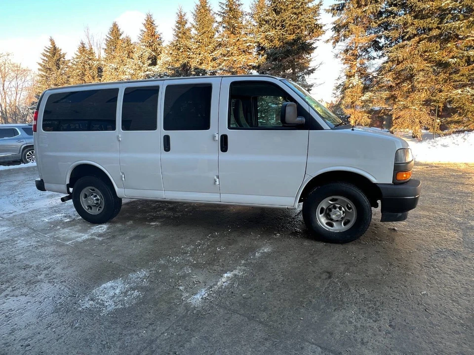2020 Chevrolet Express - Image 6 of 21
