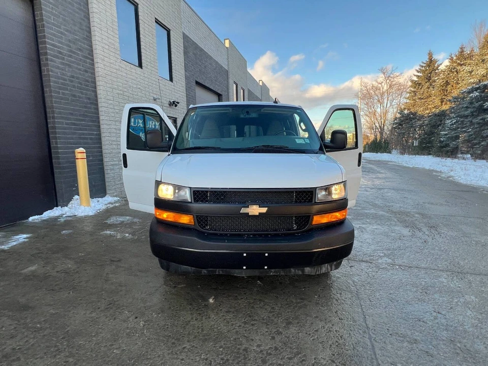 2020 Chevrolet Express - Image 15 of 21