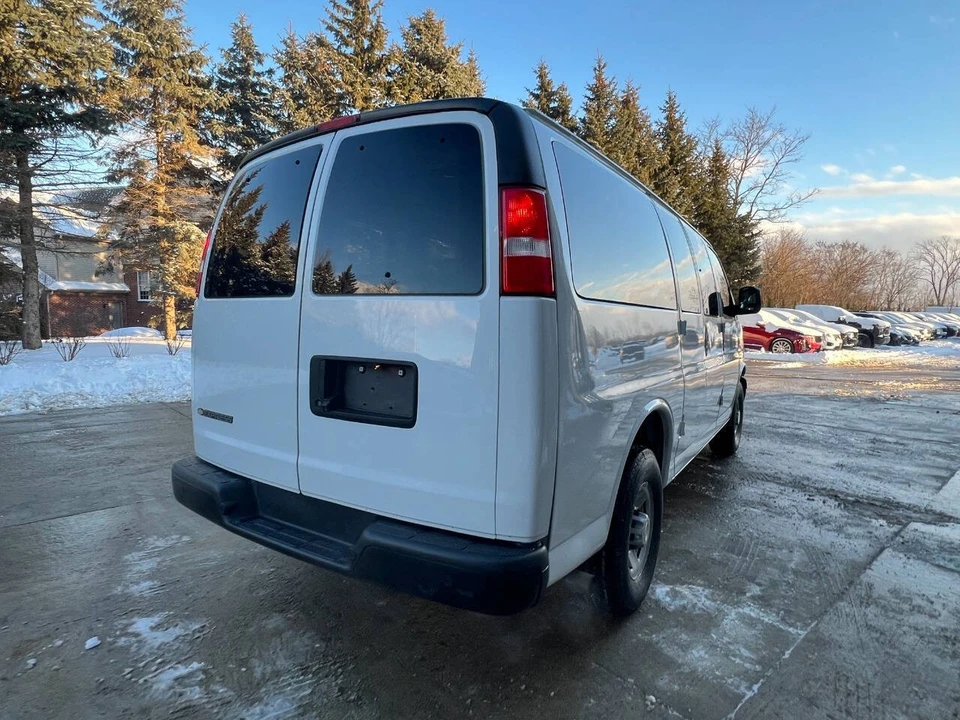 2020 Chevrolet Express - Image 7 of 21