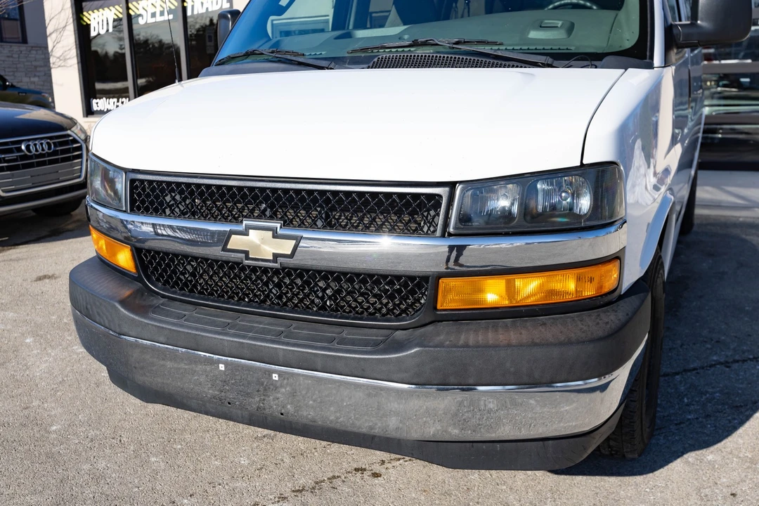 2020 Chevrolet Express - Image 18 of 21